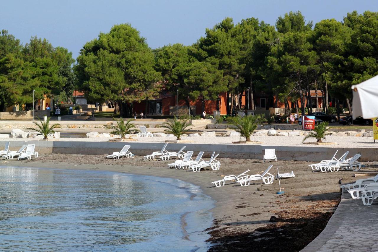 Apartments With A Parking Space Umag - 7039 Exteriör bild